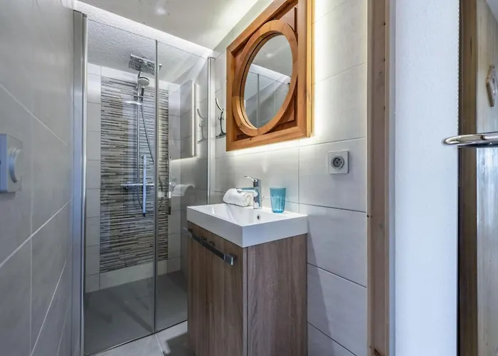 Arc 1800 Double Duplex De Standing بيت للعطل
